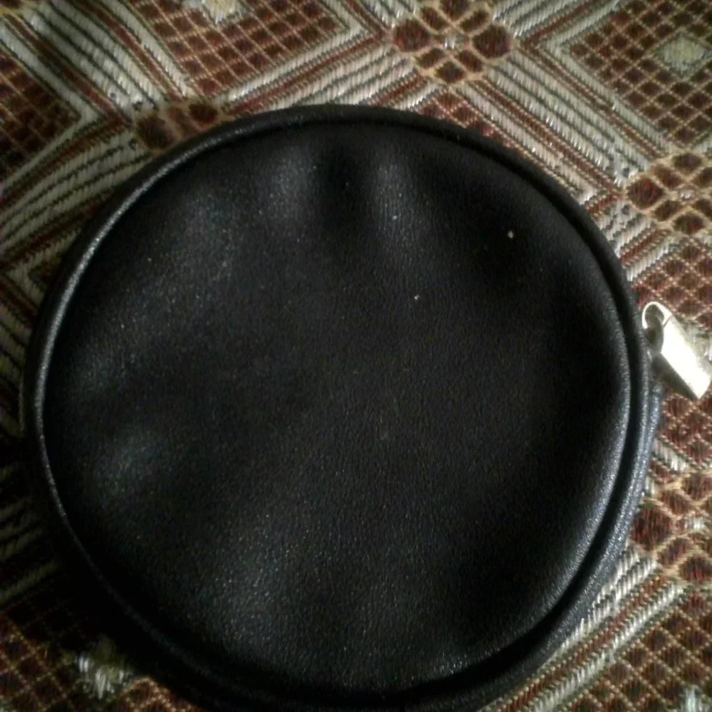 An pouch - Picture 2 of 2